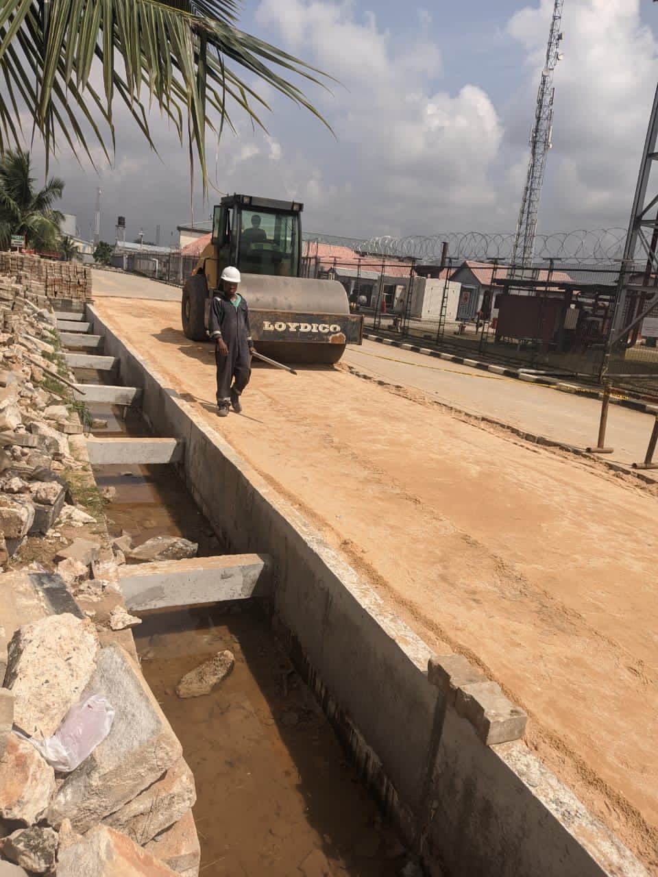 Loading Bay and Associated Piping — Civil Base Construction
